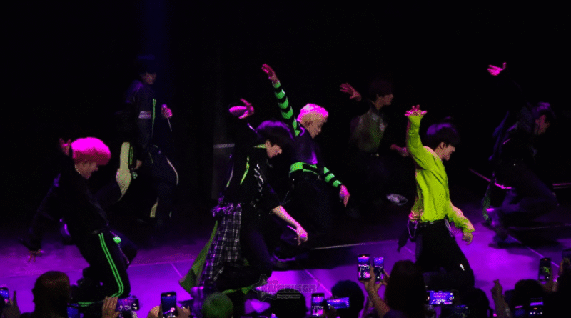 TRENDZ concert in Athens, Greece, 'GLOW' Tour