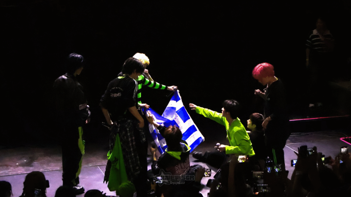 TRENDZ concert in Athens, Greece, 'GLOW' Tour