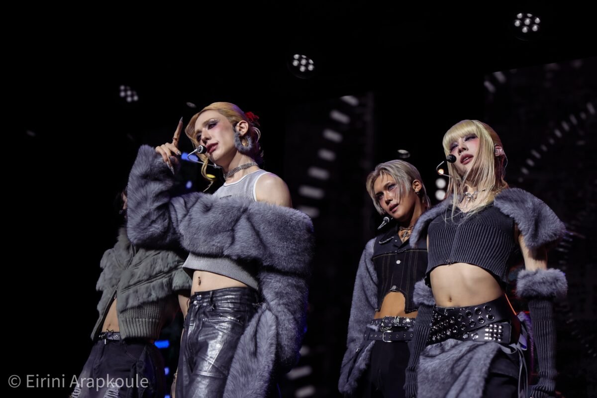 XLOV concert in Athens during Rizz chorus choreo